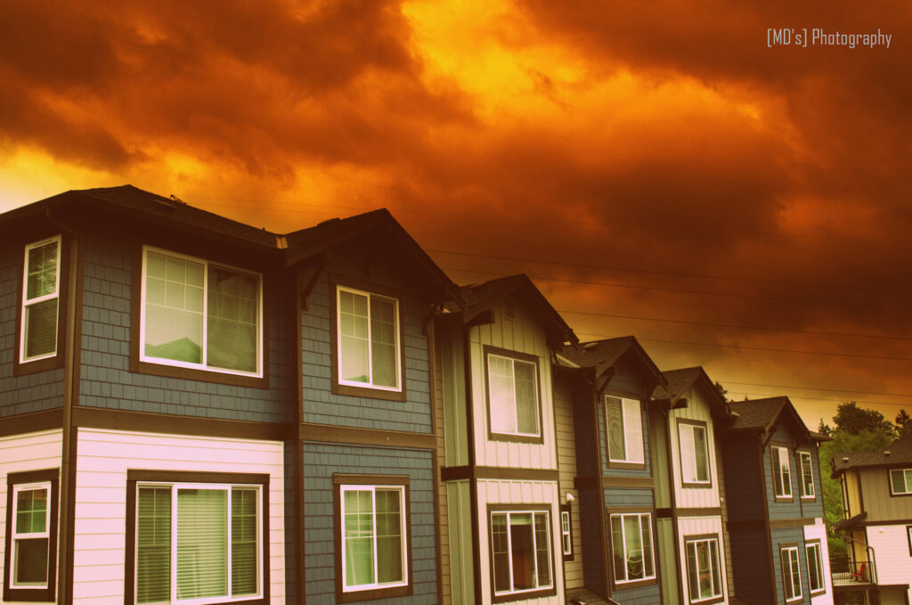 Edificio residencial en Mendoza - familias denuncian a EyM SAS Viviendas Industriales por no entregar sus casas