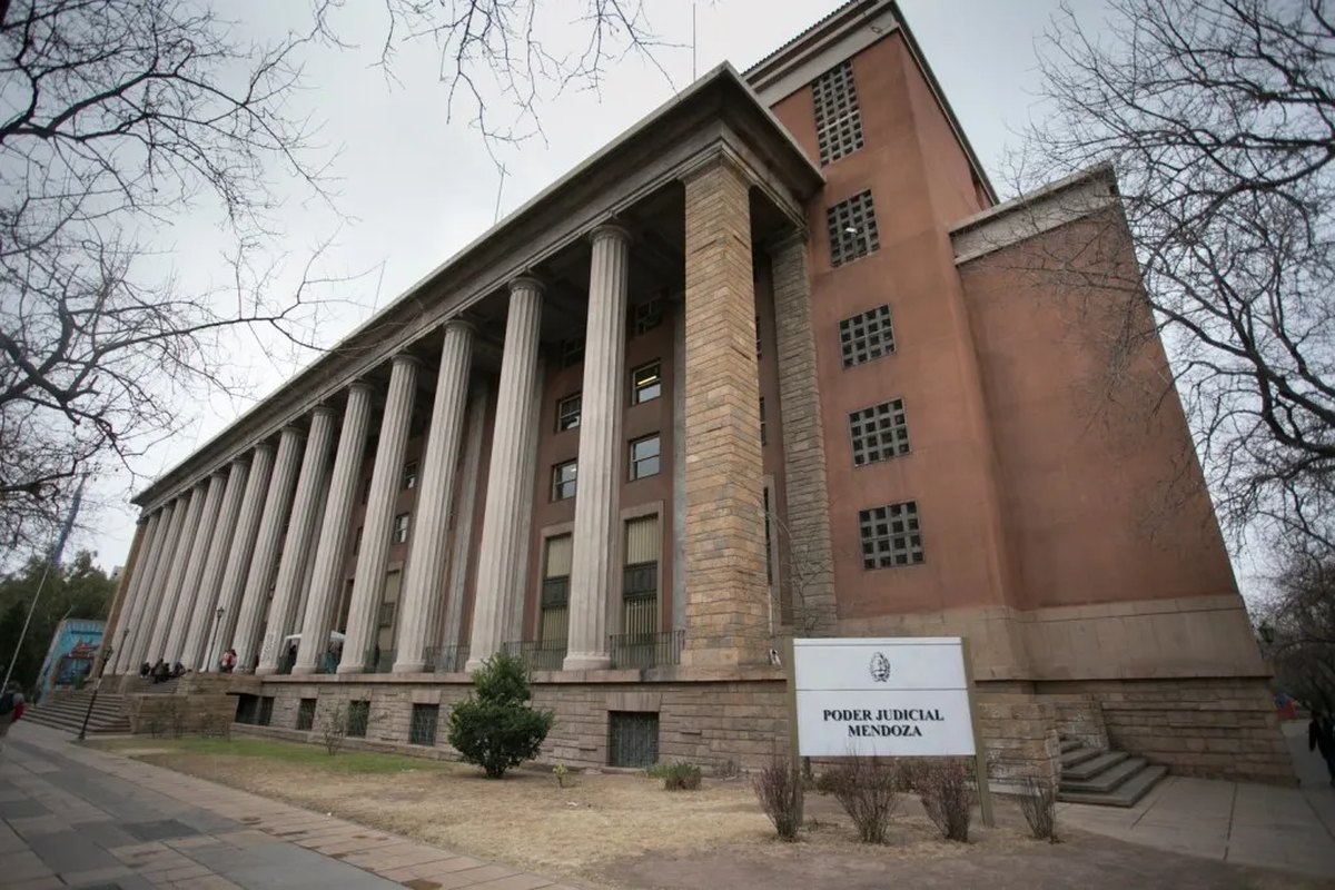 Palacio de Justicia de Mendoza, sede de la Suprema Corte que resolvió la causa ACIAR de planes de ahorro